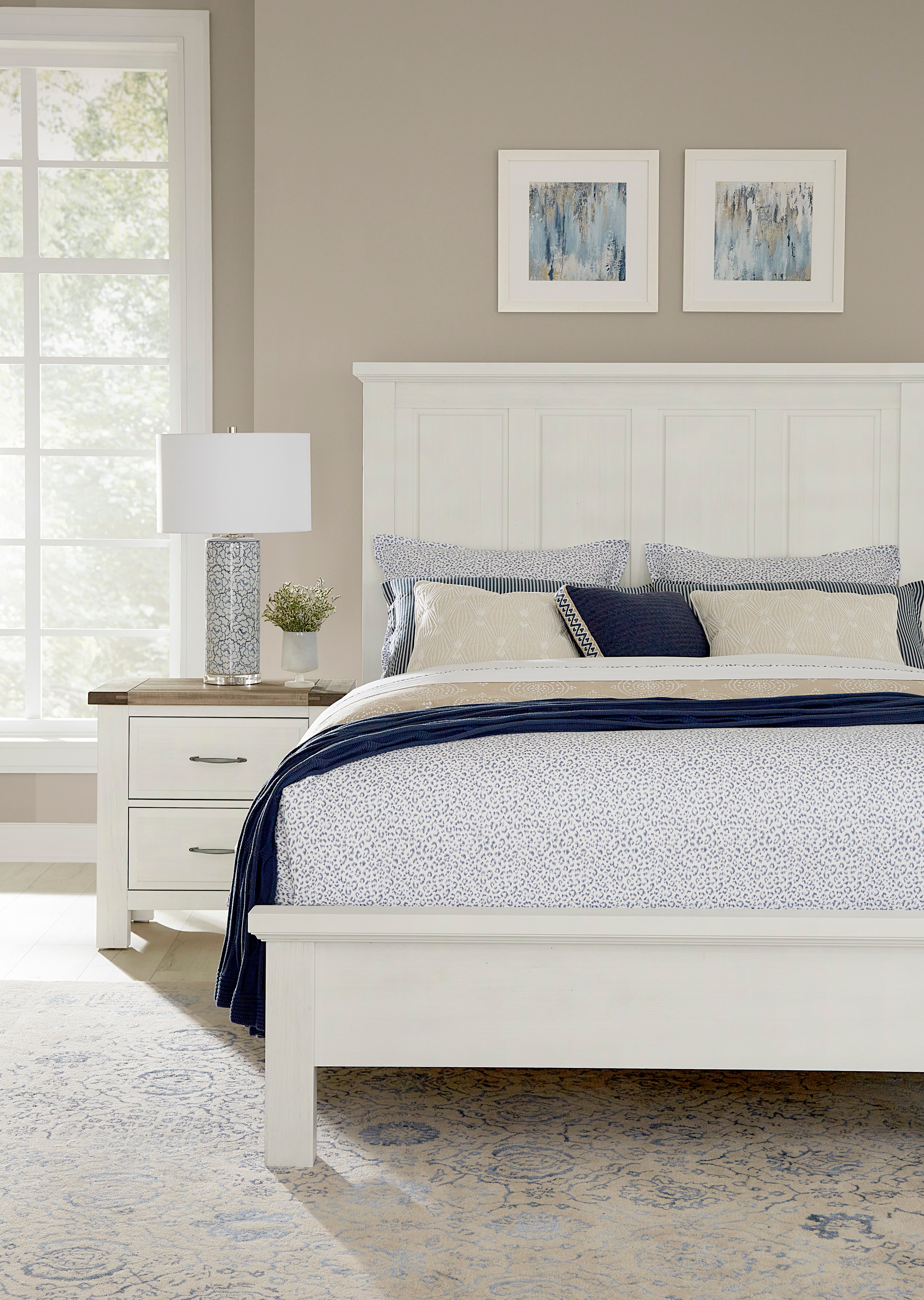 Artisan & Post Maple Road-Two Tone Mansion Bed