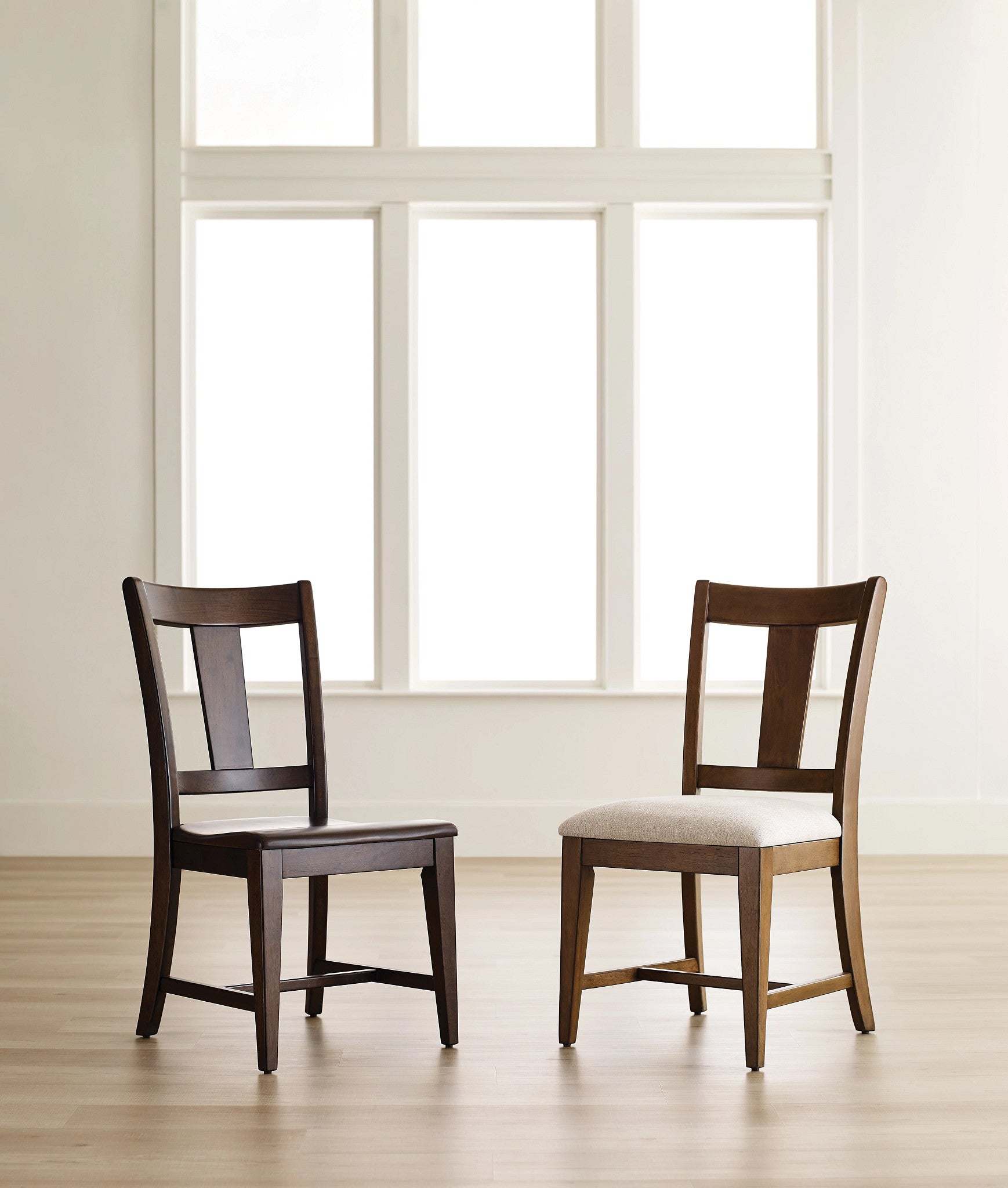 Kincaid Furniture Kafe Splat Back Chair in Mocha