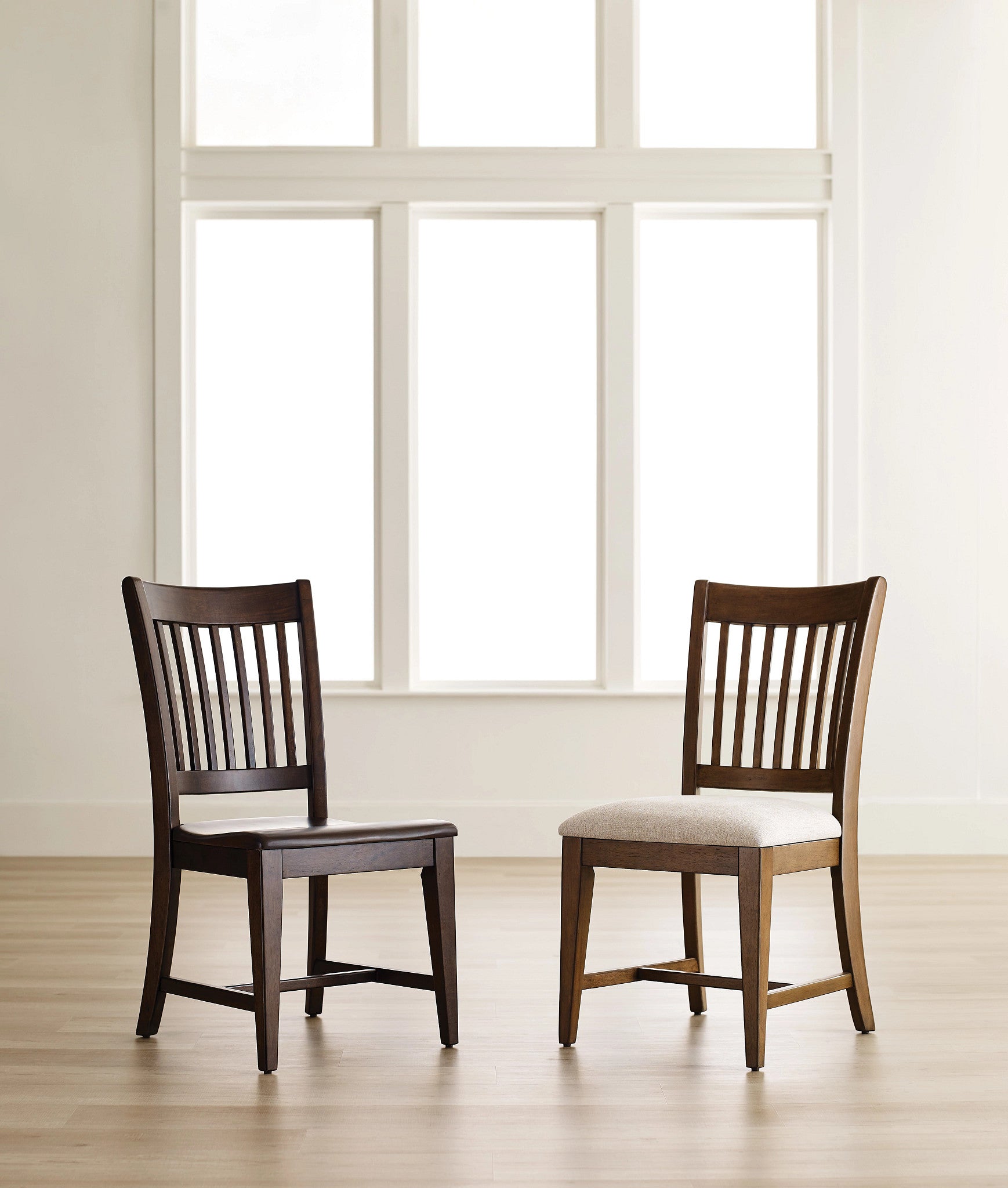 Kincaid Furniture Kafe Rake Back Chair in Cappuccino