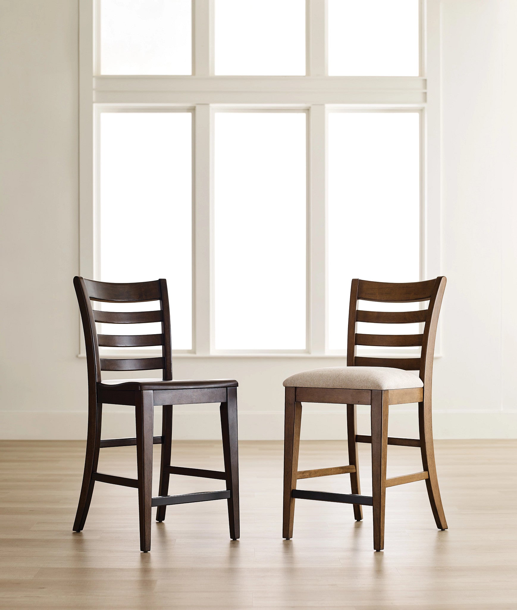 Kincaid Furniture Kafe Tall Ladderback Chair in Latte