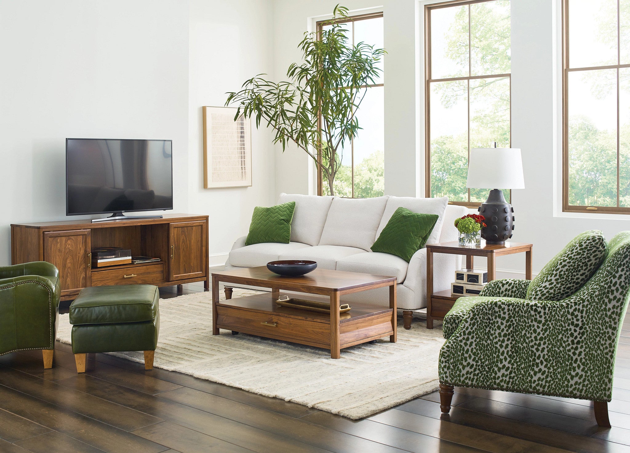 Kincaid Furniture Monogram Walnut Virtue Entertainment Console in Walnut
