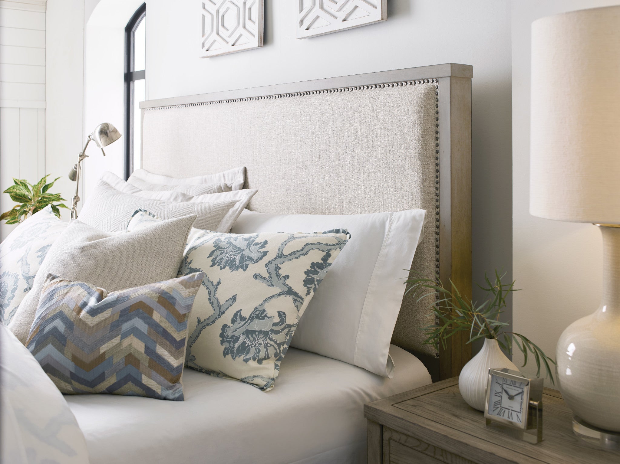 American Drew West Fork Jacksonville Queen Bed in Aged Taupe