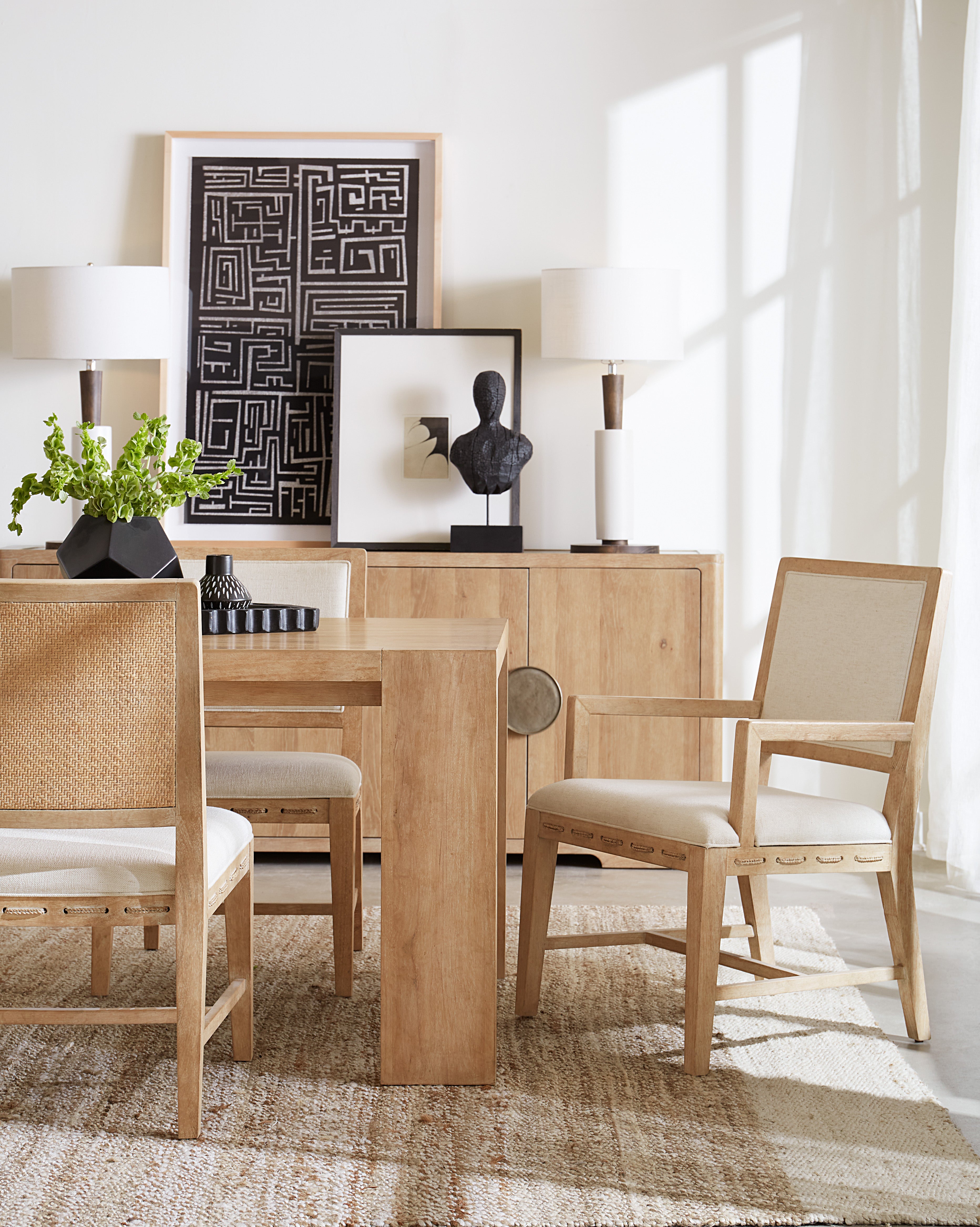 Hooker Furniture Retreat Rectangle Dining Table with 1-22in Leaf
