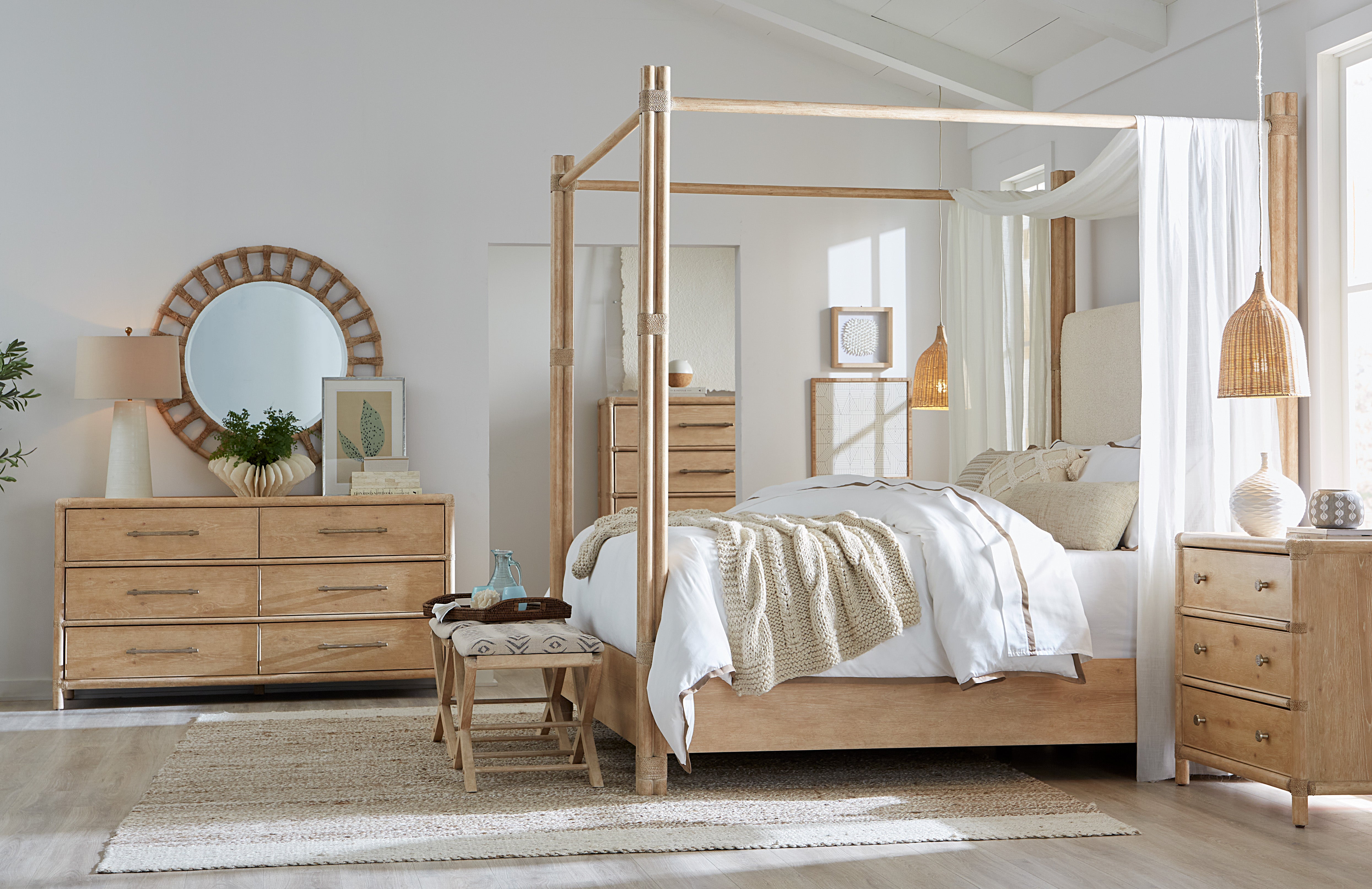 Hooker Furniture Retreat Camp Stool Bed Bench