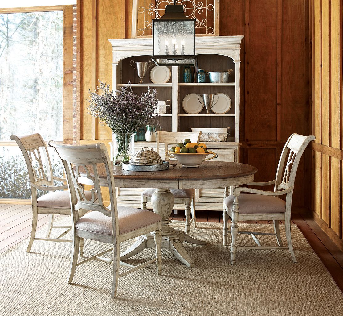 Kincaid Furniture Weatherford Milford Round Dining Table in Cornsilk