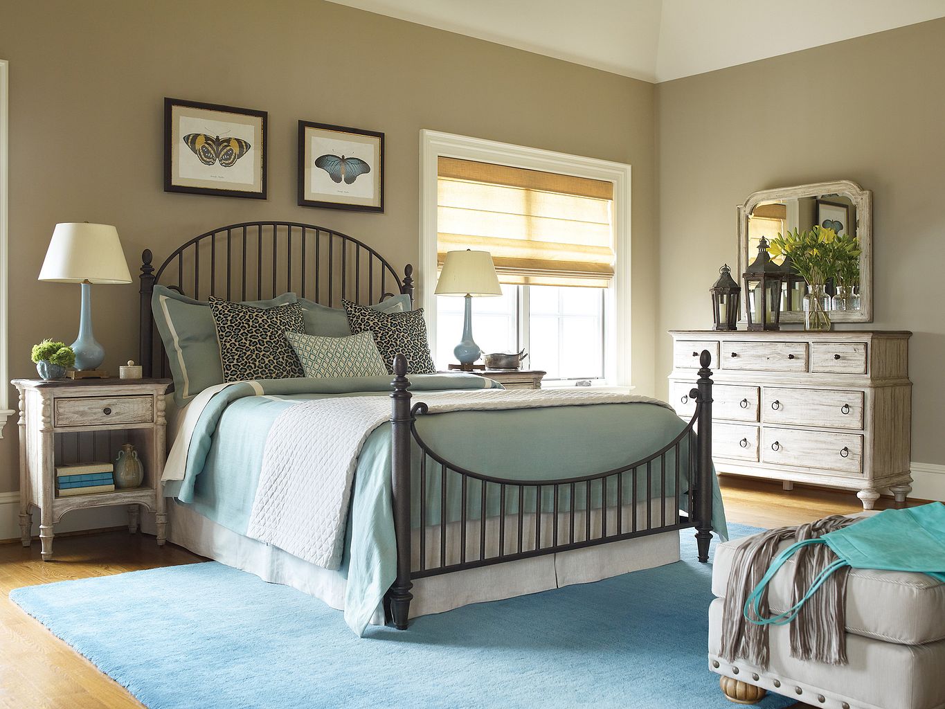 Kincaid Furniture Weatherford Cornsilk Catlins Metal Bed in Black
