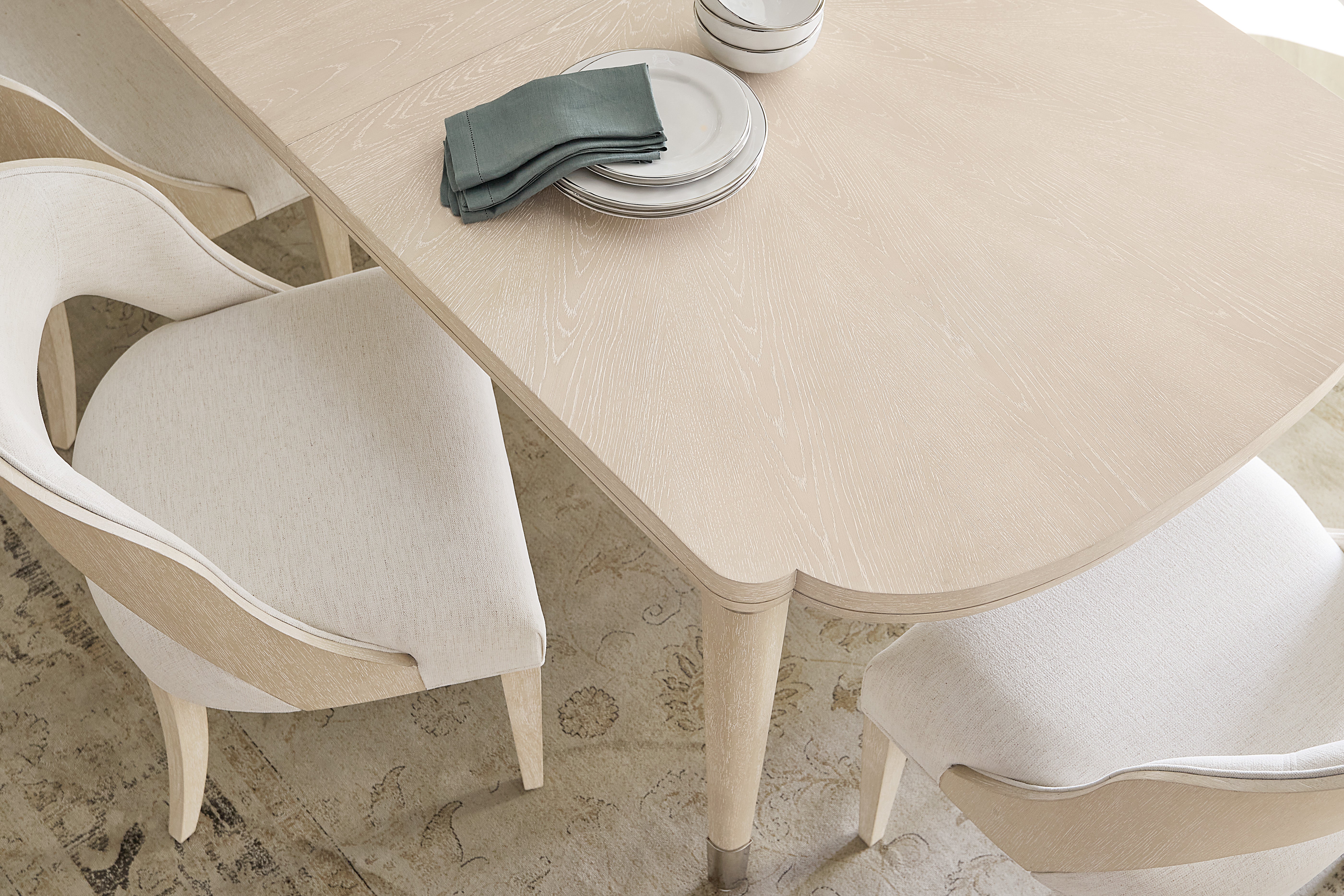 Hooker Furniture Nouveau Chic Rectangle Dining Table with 1-22in Leaf