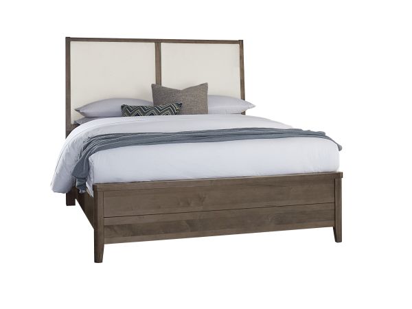 Vaughan Bassett Woodbridge Upholstered Bed (White) 